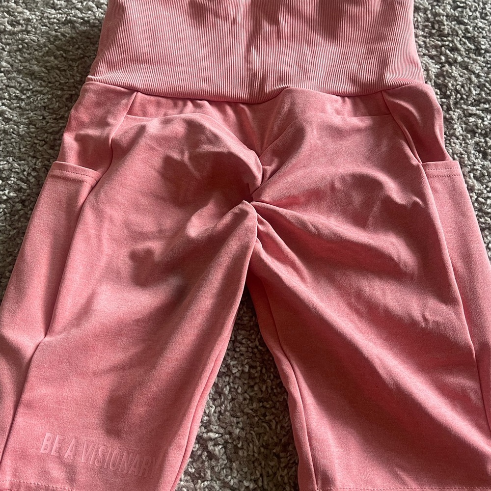 Biker Shorts. Coral-XS